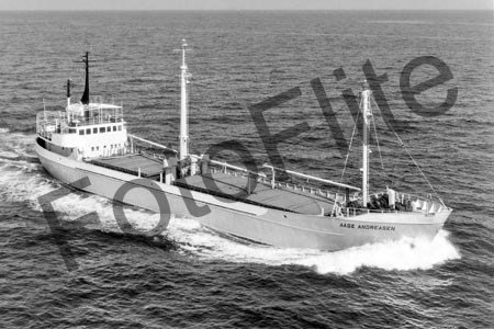 BW712796.jpg